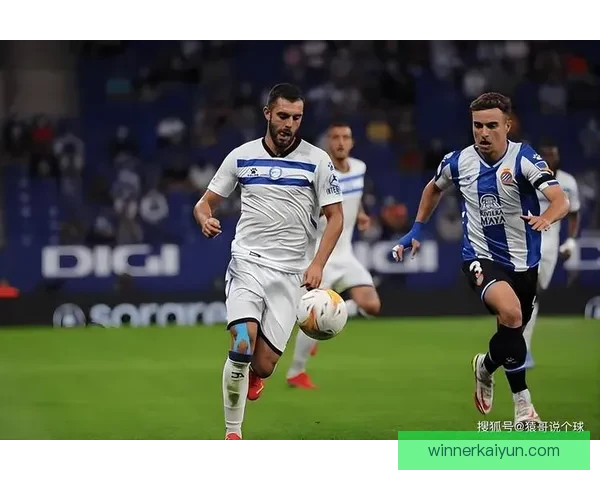 阿拉维斯逼抢体系持续提升，球队在防守端表现稳健，逐渐形成竞争力。