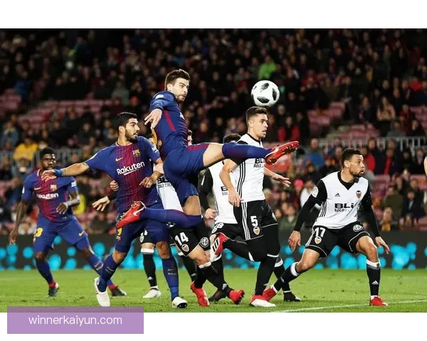 西甲皇马10号传奇状态回暖，众多球迷期待其表现回归巅峰